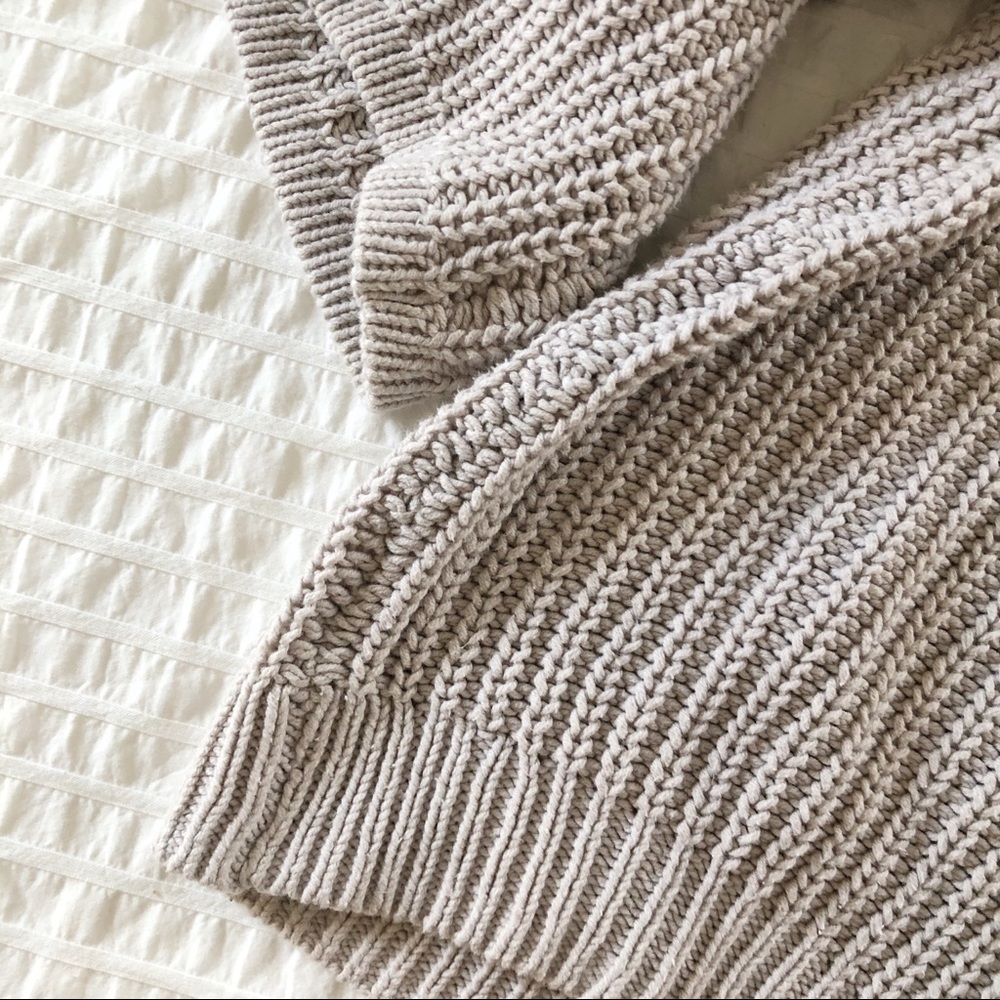 H&M | Drop Shoulder Sweater - Picture 4 of 6